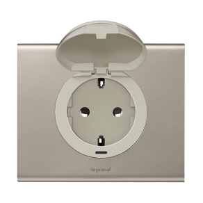   Legrand Céliane 2P+F csatlakozóaljzat burkolat, csapófedeles, titán - 68440