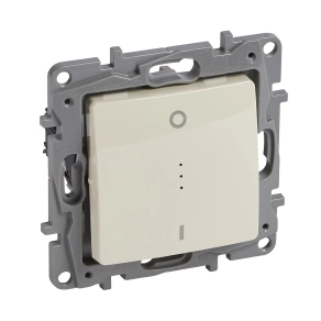   Legrand Niloé kétpólusú kapcsoló fényjelzős, körömmel, bézs - 664618