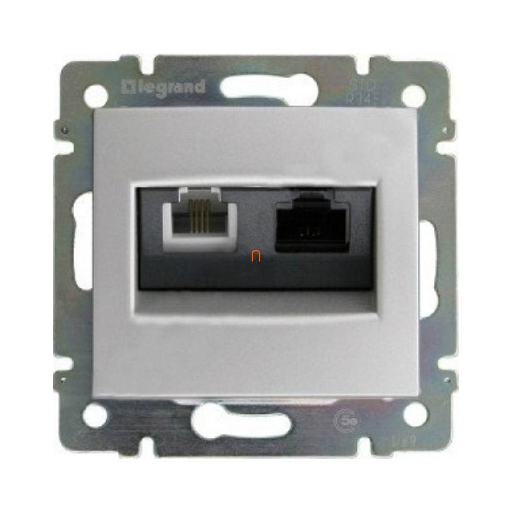 Legrand Valena RJ11/RJ45 LCS2 Cat5e UTP aljzat alumínium (770280)