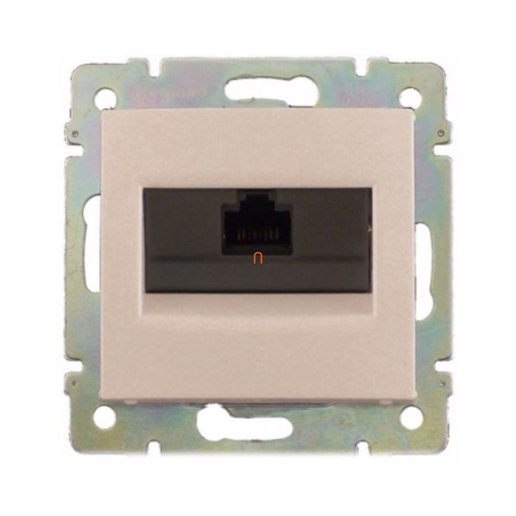 Legrand Valena 1xRJ45 UTP Cat6 aljzat,körmös elefántcsont (774146)