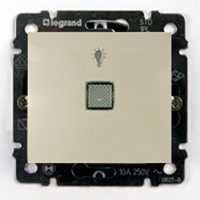   Legrand Valena egypólusú nyomó lámpajellel, jelzőfénnyel, elefántcsont - 774313