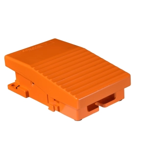 Schneider Electric Harmony XPE - XPER211 - lábkapcsoló, 2 fokozatú, 1NO+2NC, védeőtető nélkül, fém, narancssárga