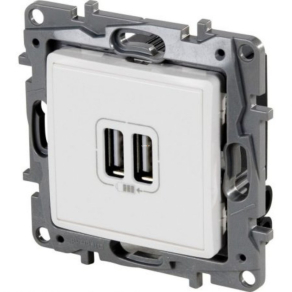   Legrand Niloé kettős USB-A+A töltőaljzat-3 A-15 W, fehér - 764594