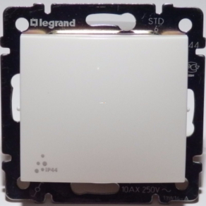 Legrand Valena 106 IP44 váltókapcsoló fehér - 774206