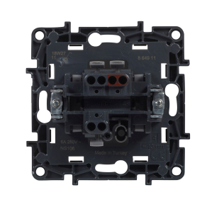   Legrand Niloé Step egypólusú nyomó, 6A, alumínium - 863309