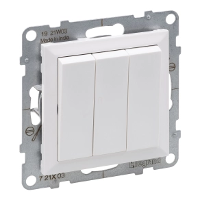   Legrand Suno 3-as egypólusú kapcsoló 10AX, fehér - 721103