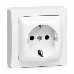   Legrand Oteo 2P+F csatlakozóaljzat falon kívüli, kerettel - 696029