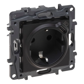   Legrand Niloé Step 2P+F kombinált csatlakozóaljzat + USB-C, (rugós), biztonsági zsaluval, fekete - 863526