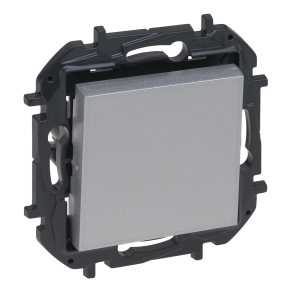   Legrand Niloé Step egypólusú nyomó, 6A, alumínium - 863309B