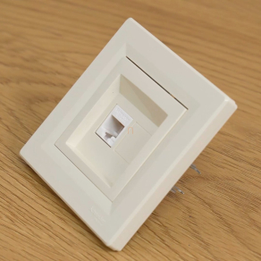   Bontott csomagolású Schneider Asfora 1xRJ45 Cat5e UTP aljzat,kerettel bézs EPH4300123