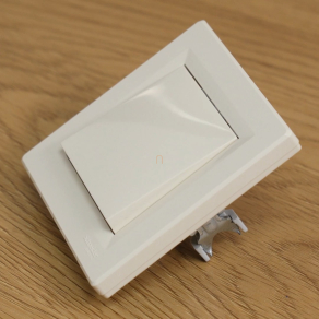   Bontott csomagolású Schneider Asfora egypólusú nyomó, rugós bekötés,kerettel bézs (101N) EPH0700123