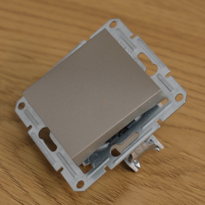   Schneider Electric Asfora - EPH0400169 - Váltókapcsoló, rugós bekötés, bronz (106)
