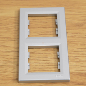   Schneider Electric Asfora - EPH5810261 - Kettes keret, függőleges, alumínium