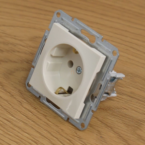   Schneider Electric Asfora - EPH2970123 - 2P+F csatlakozóaljzat, csavaros, keret nélkül, bézs (120db)