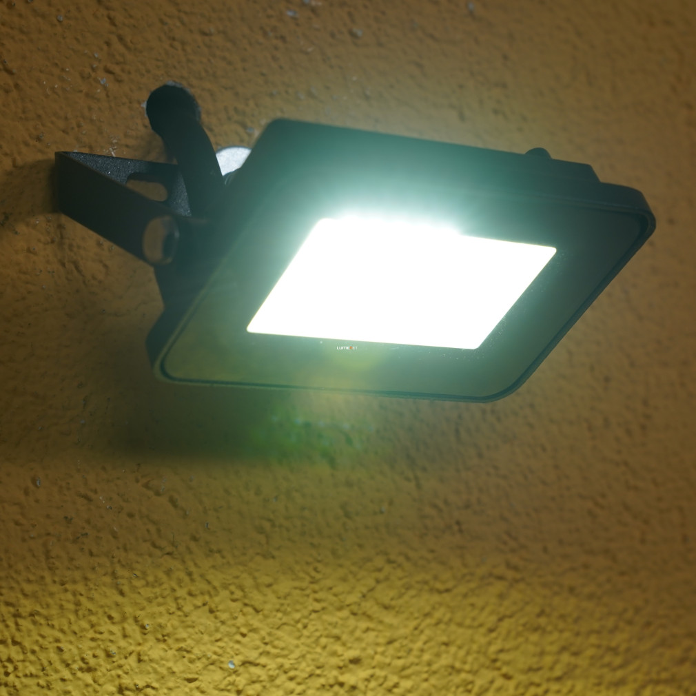 LED reflektor 10W 900lm, fekete (EcoSpot2)