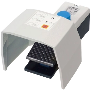 Siemens 3SE2924-3AA20 lábkapcsoló burkolattal, 2NO+2NC
