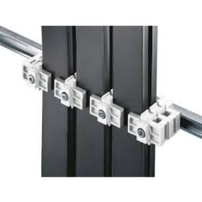 Rittal 3079.010 SV UNIVERZ.LAMELLÁLT RÉZSÍNTARTÓ,3DB/CS.