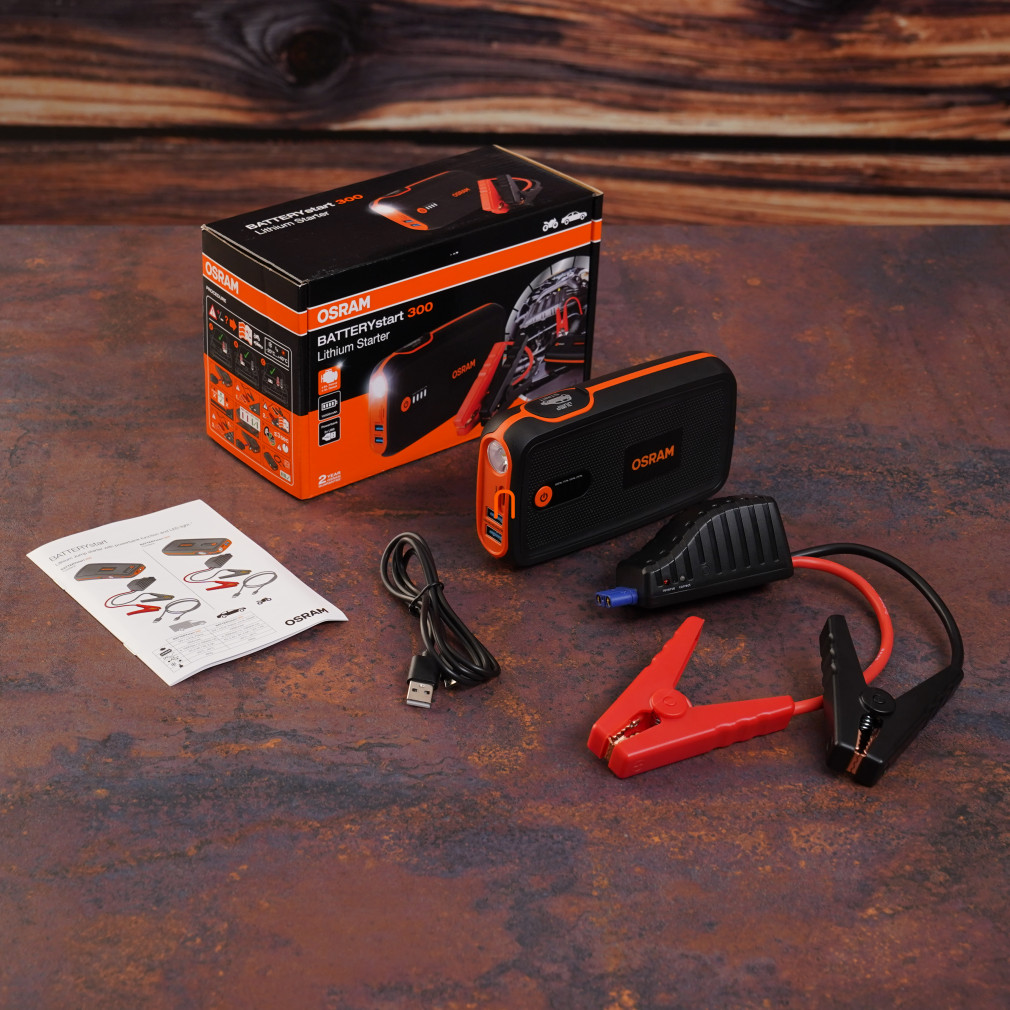 Osram Batterystart 300 lítium gyorsindító, 13000 mAh kapacitással, 1500 A indítóárammal, powerbank funkcióval, 12 V-os benzinmotorokhoz 6 l-ig és dízelmotorokhoz 3 l-ig, OBSL300