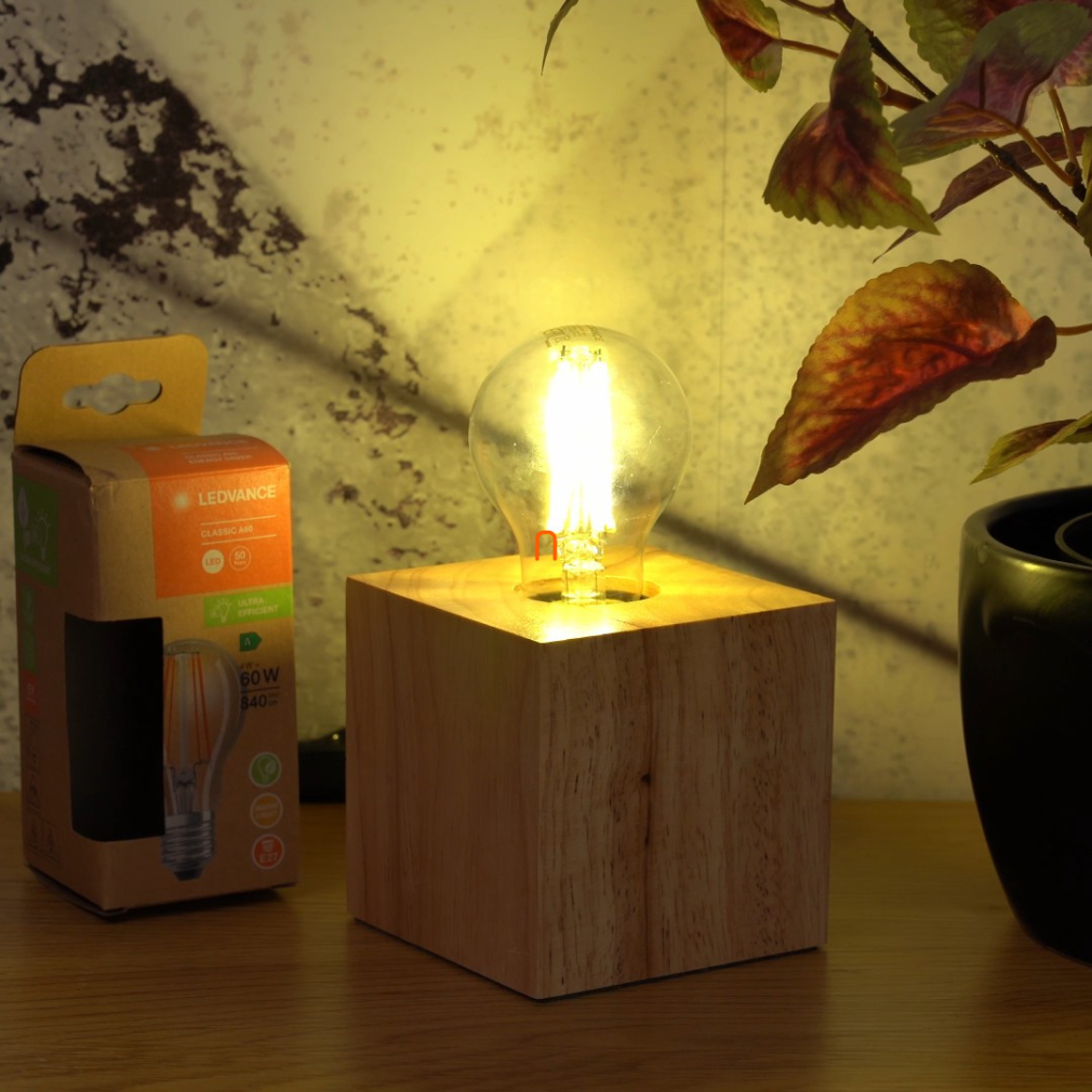 Ledvance E27 ultrahatékony LED 4W 840lm 3000K - 60W izzó helyett, víztiszta