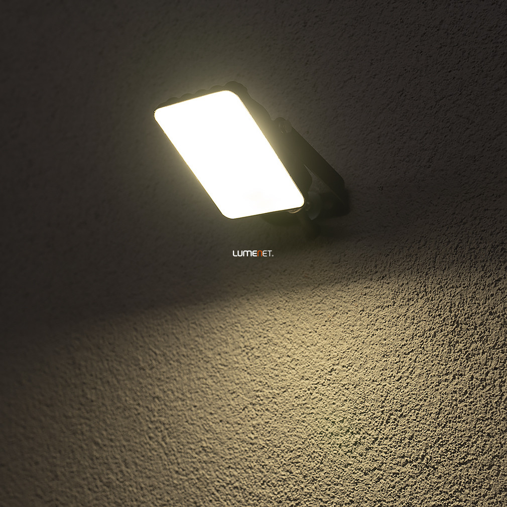 Ledvance LED reflektor mozgásérzékelővel, melegfehér, 10 W (Essential Floodlights)