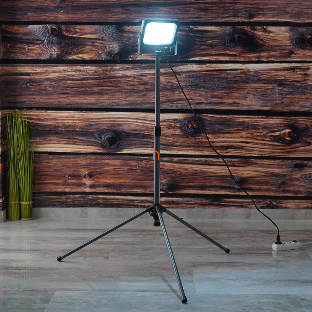 Ledvance Tripod LED munkalámpa 30 W, extra hidegfehér (Worklight Value Tripod)