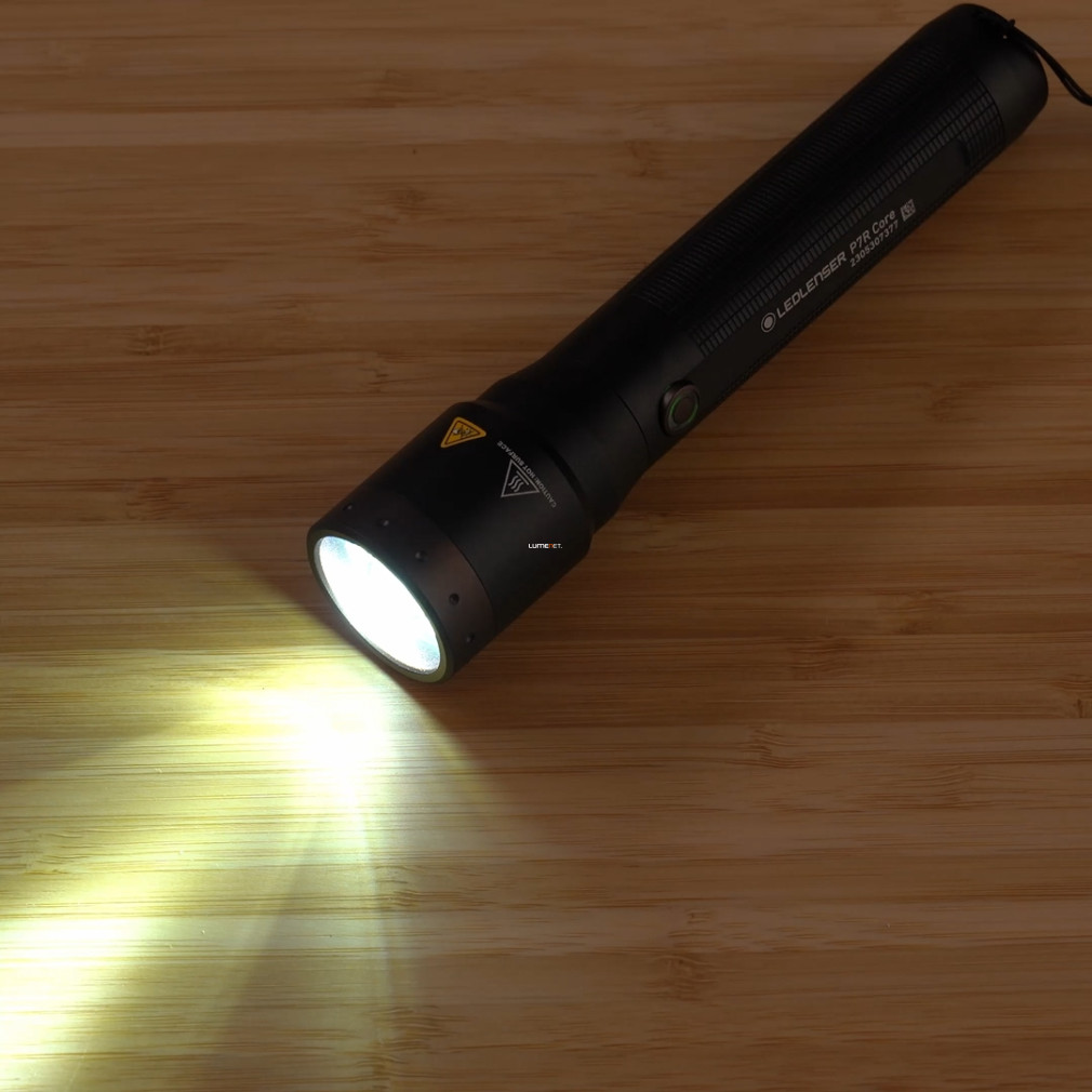 LedLenser tölthető LED elemlámpa akkuval 1400lm