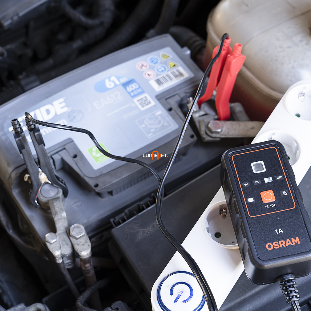 Osram Batterycharge 901, okos akkumulátortöltő és szinten tartó 6 V és 12 V rendszerekhez, digitális kijelző, többfázisú töltés, OEBCS901