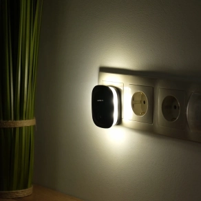   Ledvance éjszakai LED irányfény 2 USB csatlakozóval, fekete (Lunetta Edge)