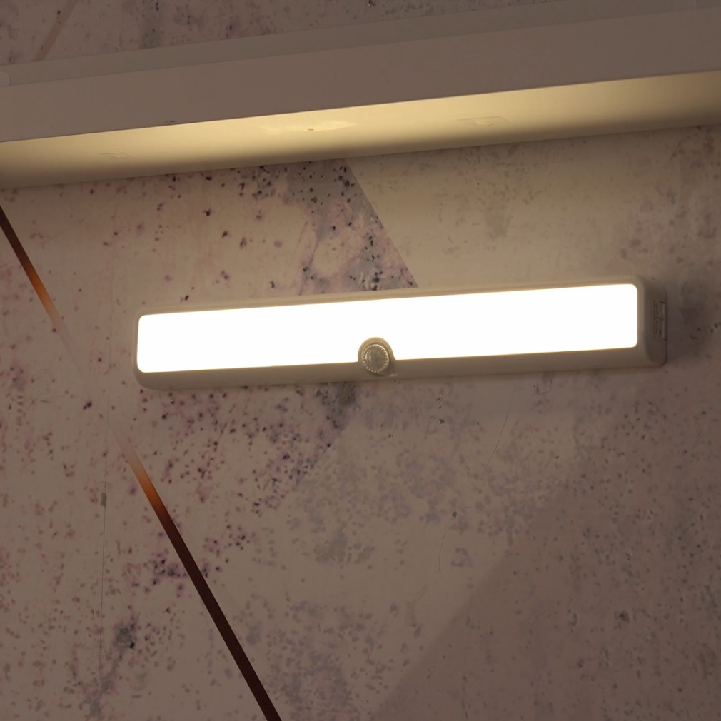 Ledvance mozgásérzékelős polcvilágító LED lámpa, melegfehér, 30,5 cm (tölthető)