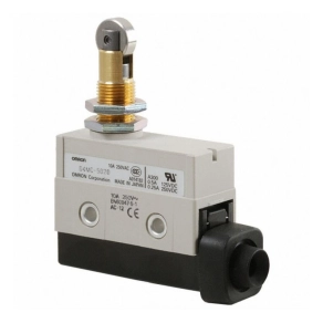 OMRON D4MC-5020 végálláskapcsoló