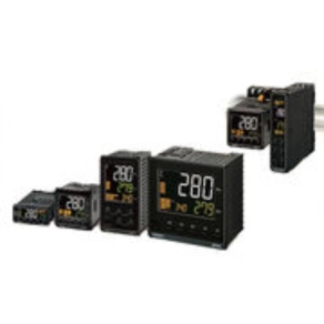 OMRON E5EC-PR4A5M-000 hőmérsékletszabályozó