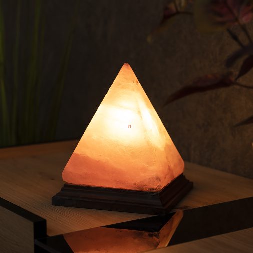 Sólámpa LED fényforrással, piramis alakú (Vesuvius)