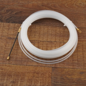 Stilo vezetékbefűző műanyag 15fm d=4mm - STI439