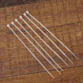 Stilo kábelkötegelő 150x2,5 fehér - STI689