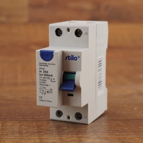 Stilo Fi relé 2P 25A 300mA A típusú - STI790