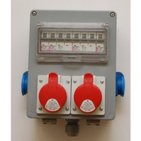   CSE 041 elosztó szekrény (2db 2P+F, 2db 5p 16A, 2db 1C 16A és  2db 3C 16A) CSP 50005041