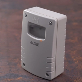   Fényérzékelős kapcsoló (alkonykapcsoló) 1-8 órás időzítési funkcióval, fehér, max. 1300 W IP44, műanyag anyagból