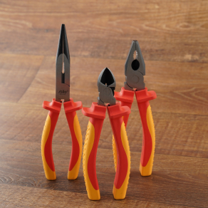   Stilo VDE szerszám szett oldalcsípő fogó 165mm, kombinált fogó 185mm, laposcsőrű fogó 200mm, 1000V, 3 darabos - STI1678