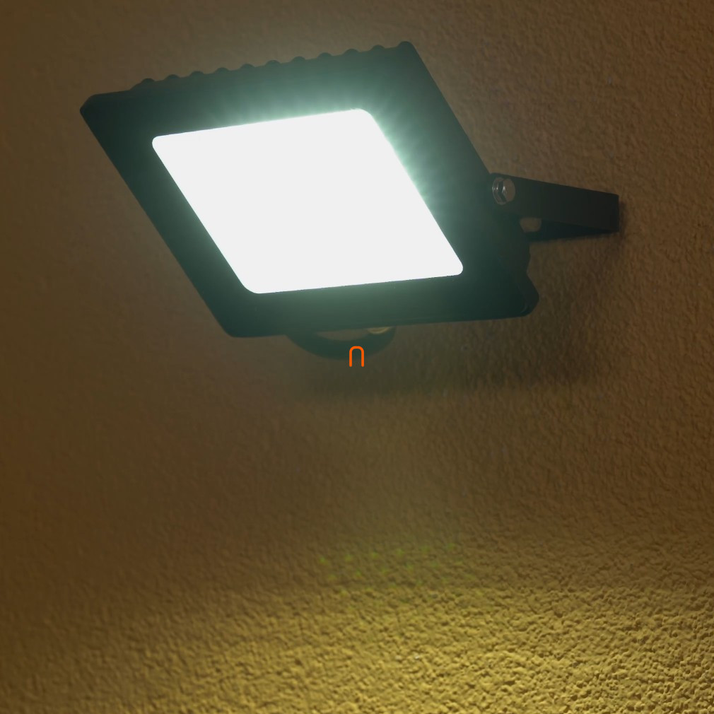 LED reflektor 30W 2400lm 4000K IP65 200-240VAC lapos, fekete, alumínium SLIM SERIES 144*125*26,3mm deLux DEL1715