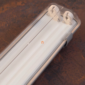   Por-és páramentes armatúra 2x150cm T8 LED csőre előkészítve (2x22W fénycső nem tartozék)