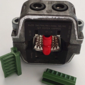   1KV-os kábelelágazó szorítógyűrű 4erű, öntőgyantás szerelvényekhez átmenő 35-70sm/rm 249207