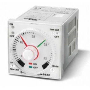 Finder 88.92.0.240.0000 időrelé homloklapra