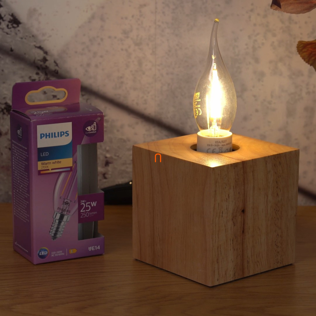 Philips E14 LED 2W 250lm 2700K melegfehér sz.gyertya - 25W izzó helyett