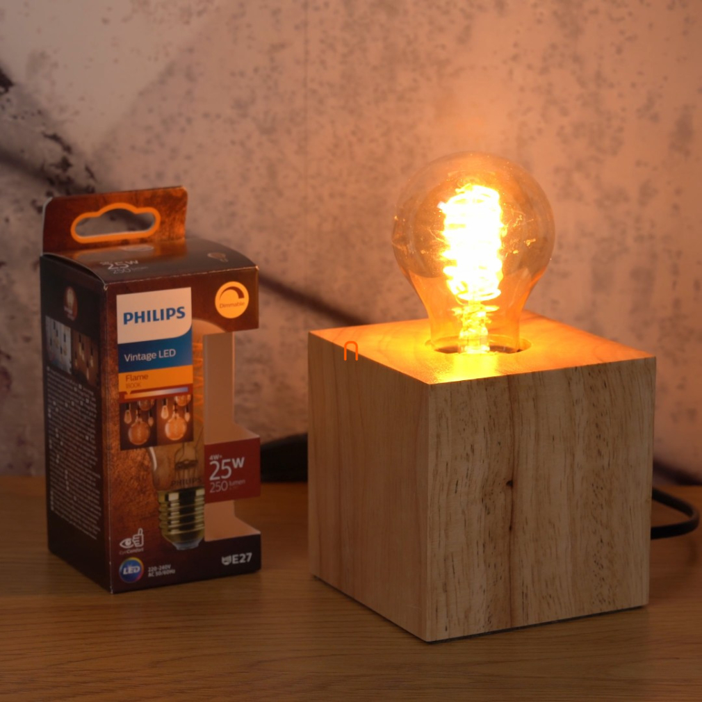 Philips E27 LED borostyán 4W 1800K 250lm candlelight - 25W izzó helyett (Classic)