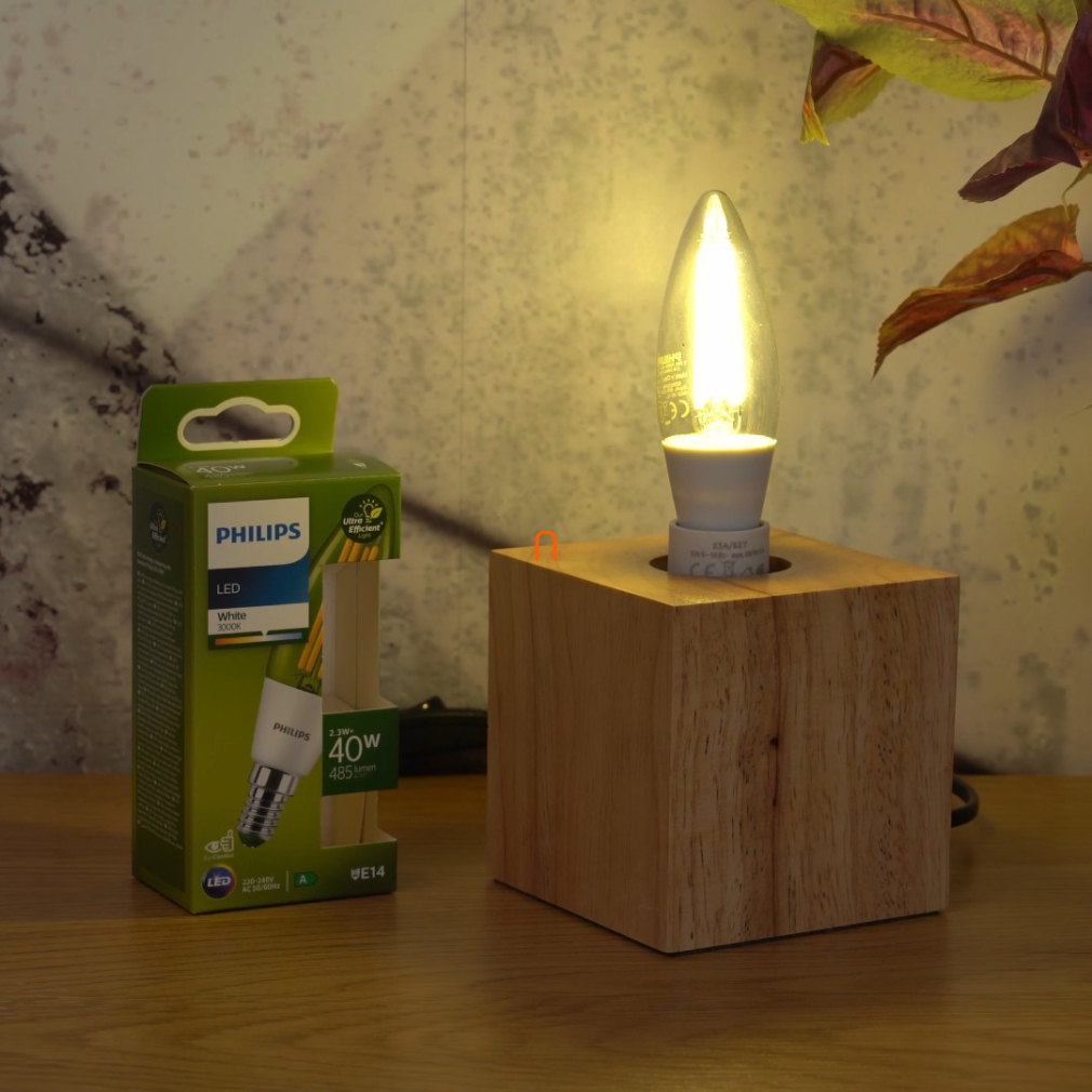 Philips E14 LED ultrahatékony 2,3W 485lm 3000K melegfehér - 40W izzóhelyett