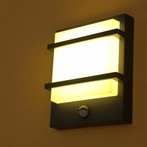   Philips kültéri mozgásérzékelős fali lámpa 3,8 W (Petronia)