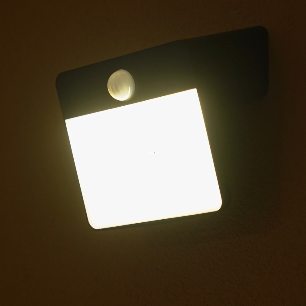 Philips mozgásérzékelős fali LED lámpa, napelemes (Yarixa)
