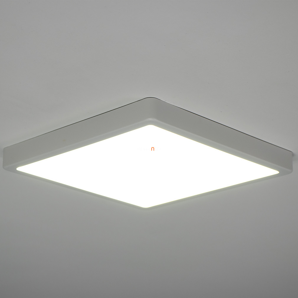 Fürdőszobai mennyezeti LED panel fehér színben, szögletes (Fueva 5)