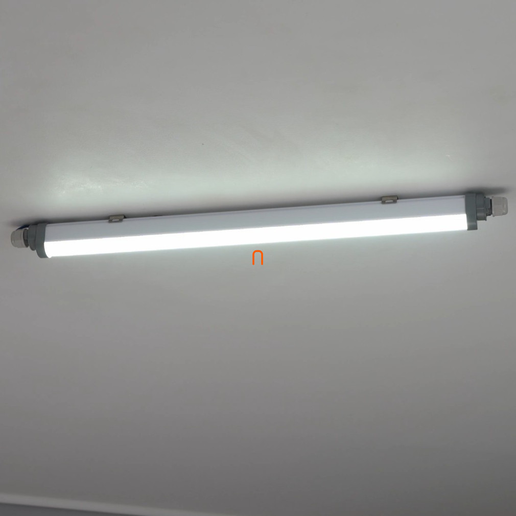 Por-és páramentes integrált LED armatúra 60cm 18W 4500K 2000lm