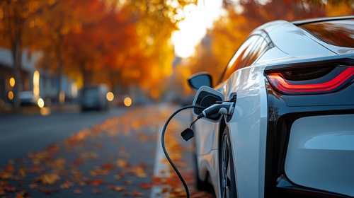 A legtöbb villanyautós ezt rontja el az otthoni töltésnél – te ne kövesd el!